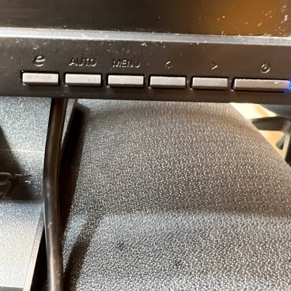 Acer V173 17” LCD Flat Panel VGA Computer Monitor- Tested, Working - Picture 4 of 10